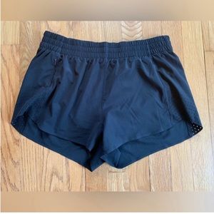 Athleta Hustle 3 inch shorts